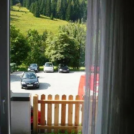 Fryba Apartmán *